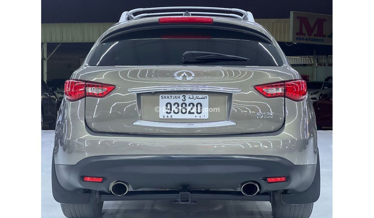 Infiniti FX35