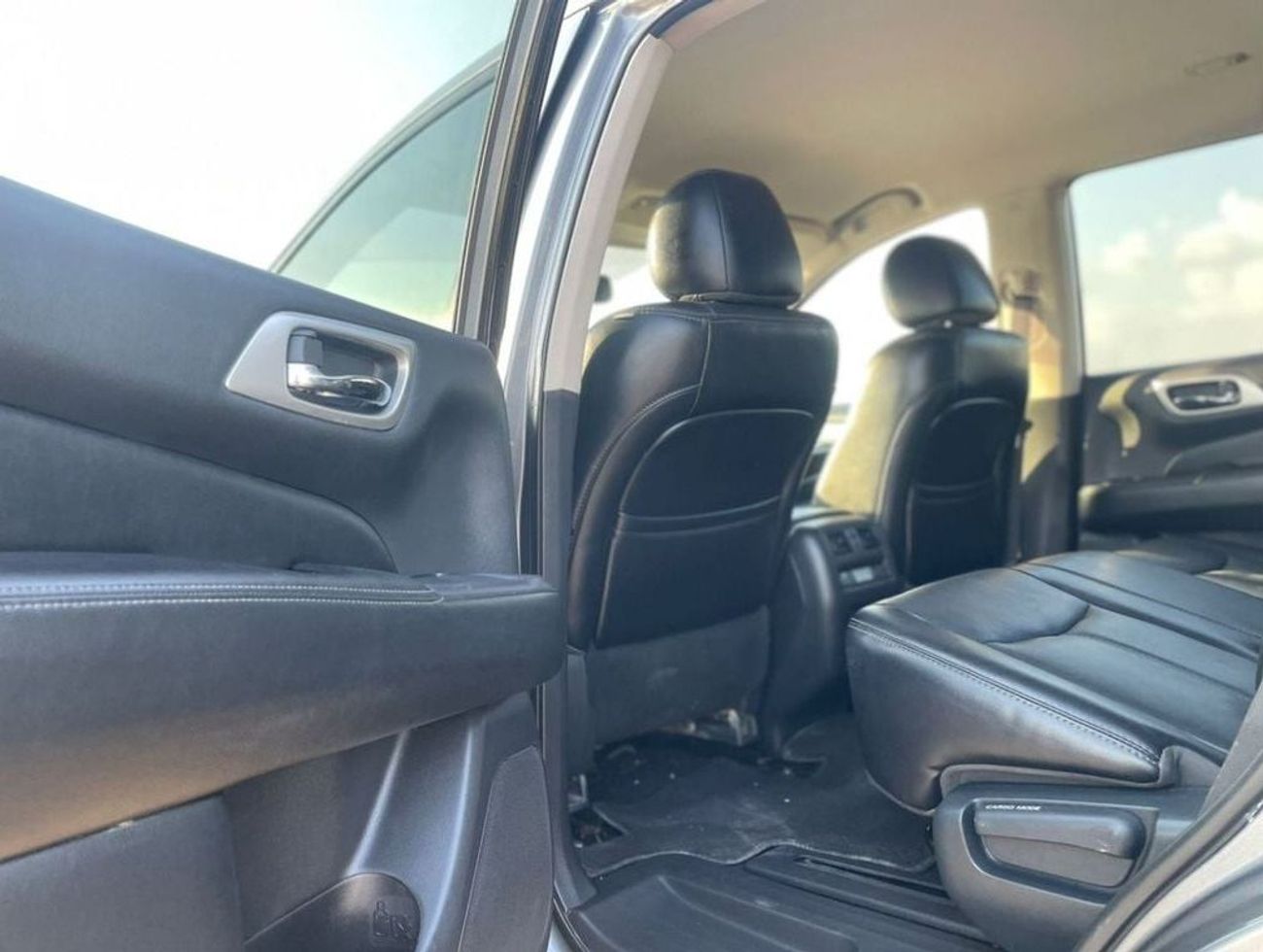 نيسان باثفايندر 2020 Nissan Pathfinder SL 3.5L V6 - 7 Seater Full Option - 360* CAM Auto Trunk - Radar & Sensor -