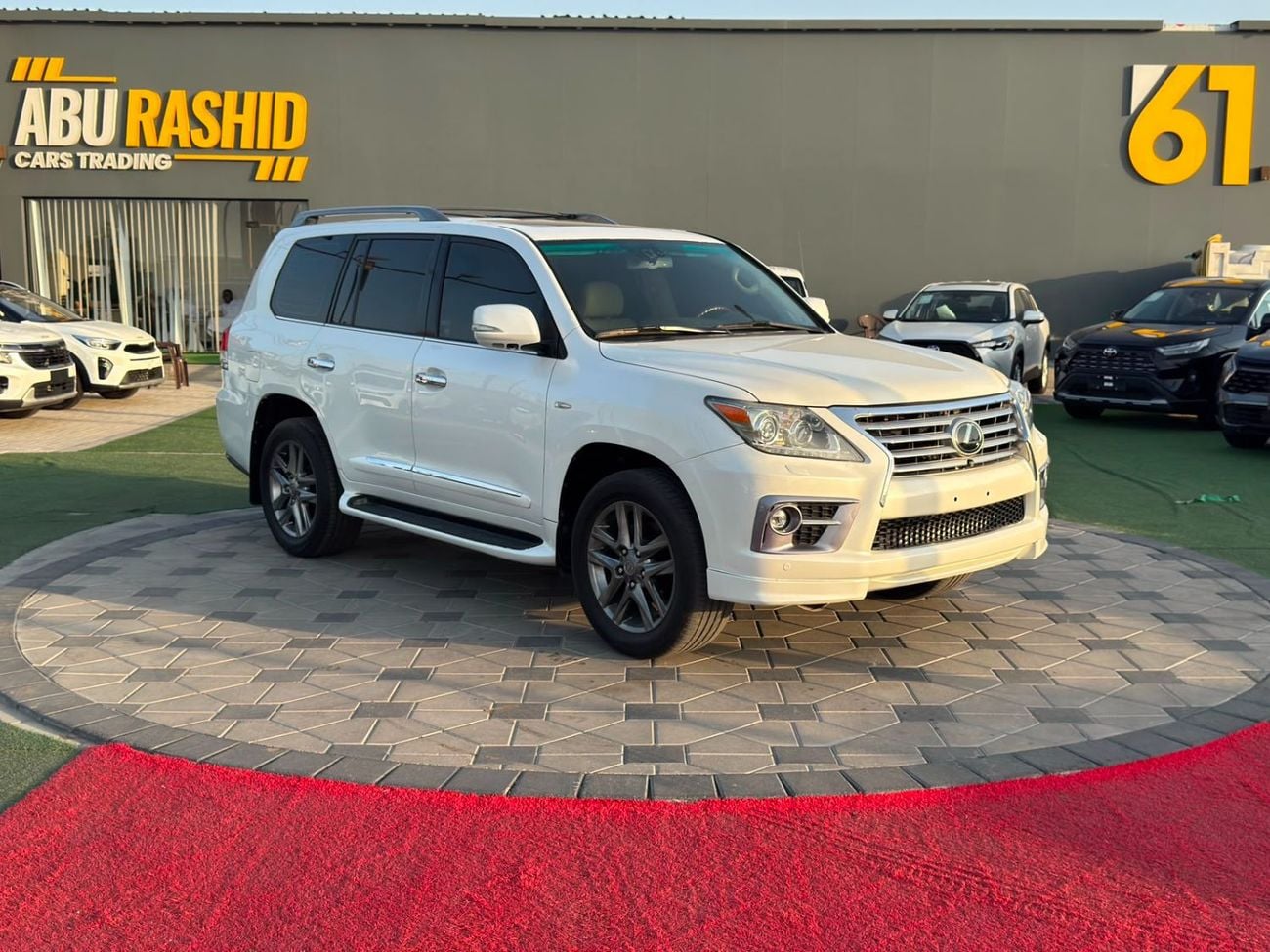 Lexus LX570 NAVIGATION SPORT