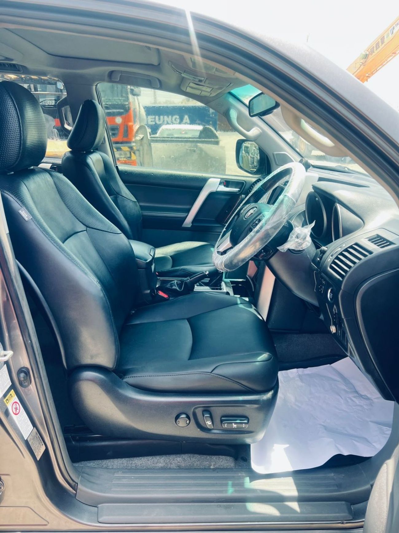 Toyota Prado DIESEL PRADO KAKADU 3000 CC RIGHT HAND DRIVE