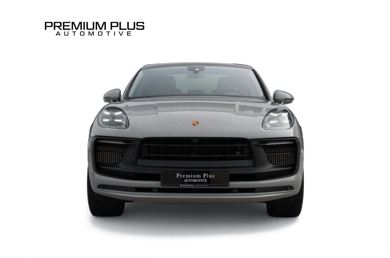 Porsche Macan GTS 2.9L (435 HP) 2023 Porsche Macan, 2027 Porsche Warranty, Sport Chrono Package, Very Low Kms, GCC