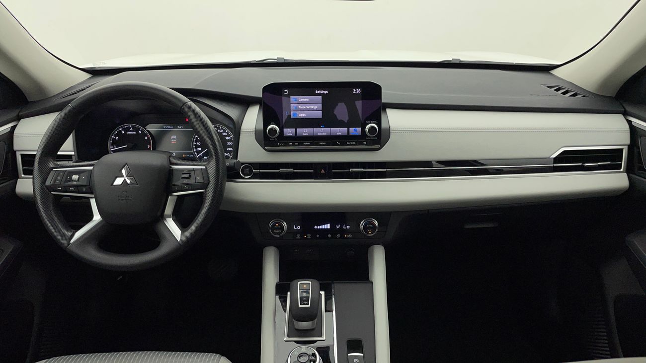 Mitsubishi Outlander ML WITH FABRIC SEAT 2.5 | Zero Down Payment | Home Test Drive