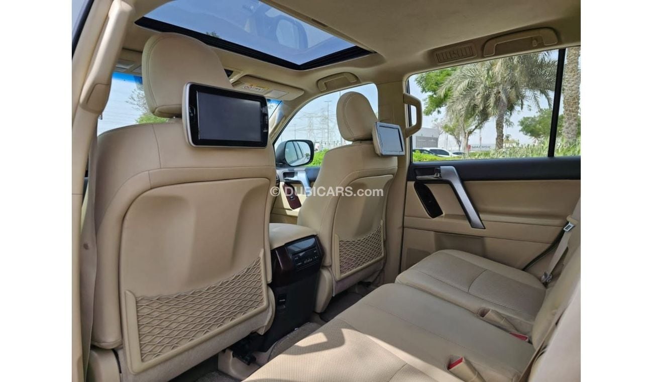 Toyota Prado TOYOTA PRADO VXR 4.0 2017 GCC SINGLE OWNER IN MINT CONDITION