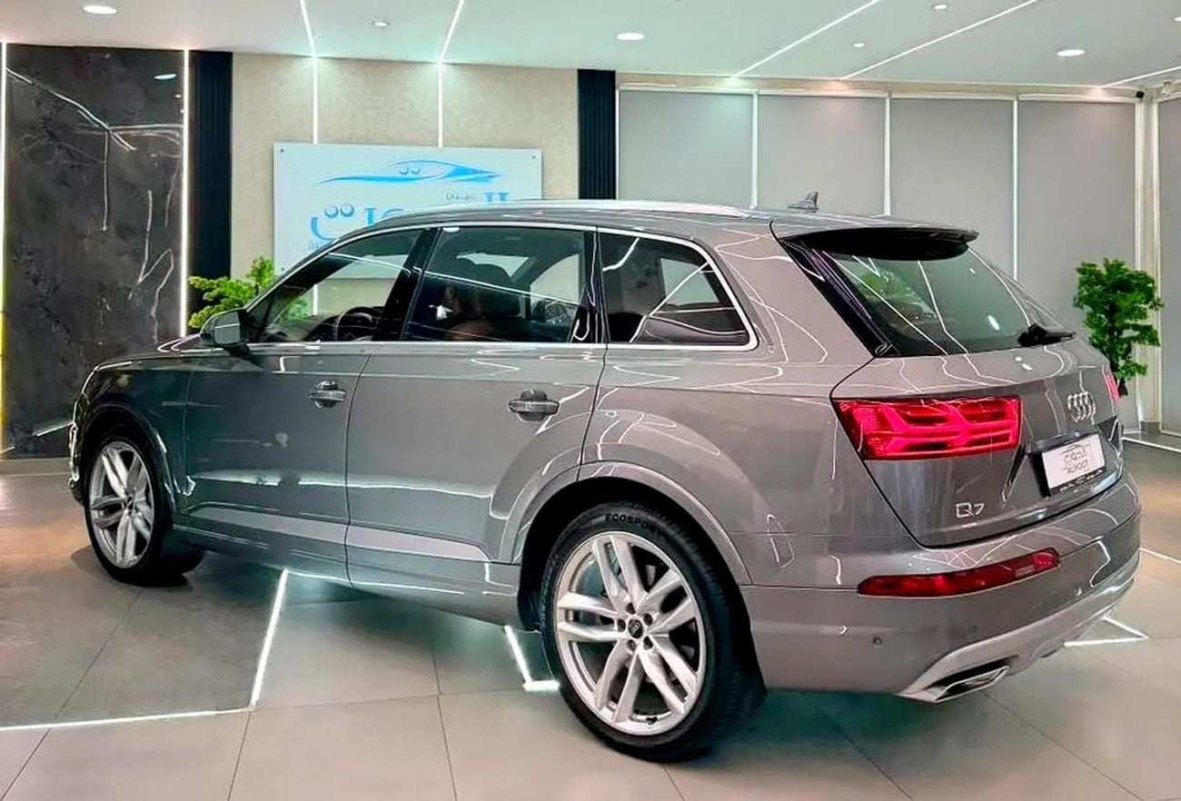 Audi Q7 45 TFSI PERFECT QUATTRO * S-LINE* || HIGHEST CATEGORY || LUXURY || GCC || LOW MILEAGE