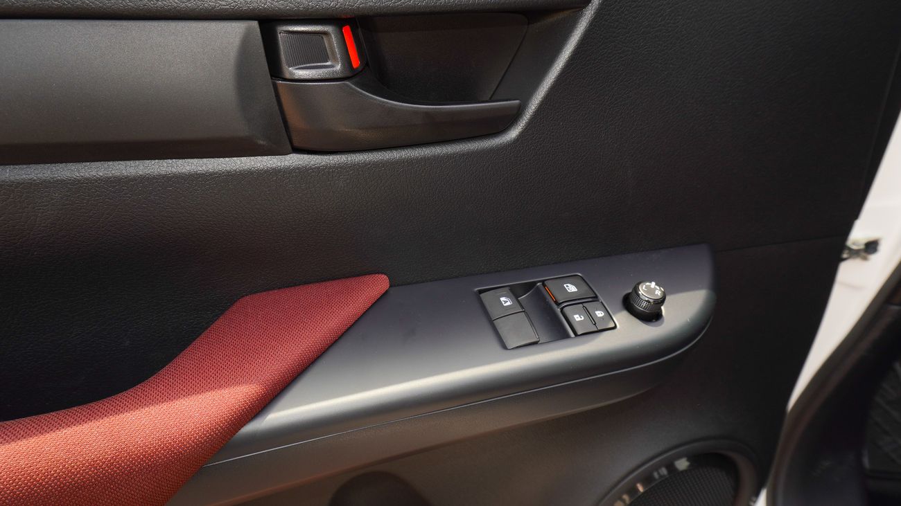 Toyota Hilux 2.7L 4WD Single Cabin M/T