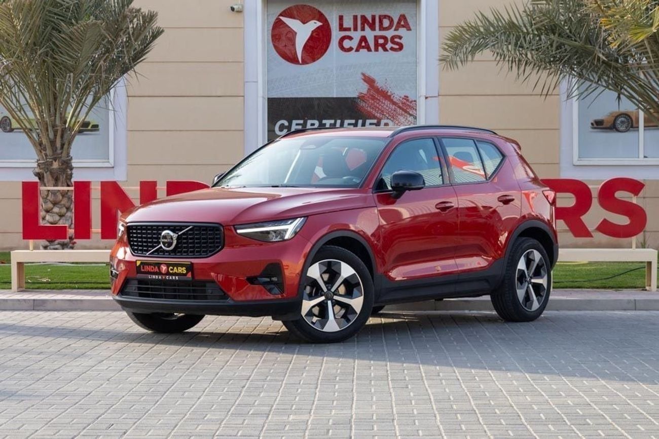 فولفو XC 40 Volvo XC40 B4 Ultimate Dark 2023 GCC under Agency Warranty with Flexible Down-Payment.
