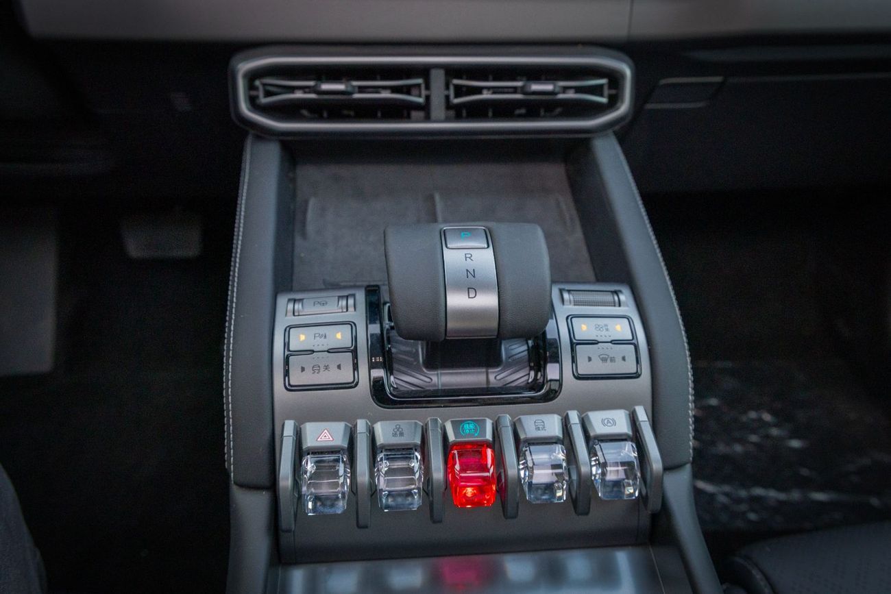 بي واي دي ليوبارد تيتانيوم 3