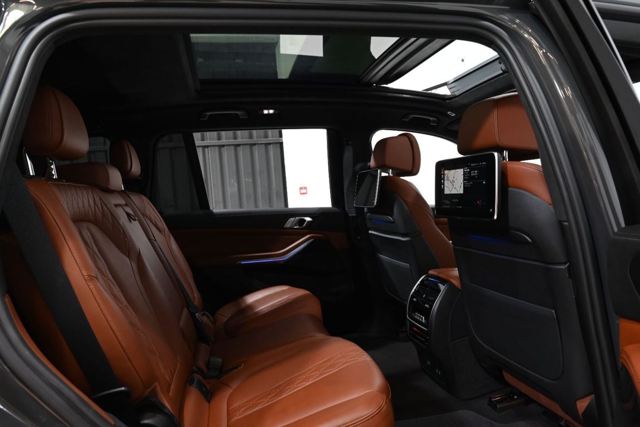 BMW X7 XDRIVE40I M SPORT 2022 BMW X7 xDrive40i M-Sport,1/2027 BMW Warranty And Service Pack, BMW Service History, GCC