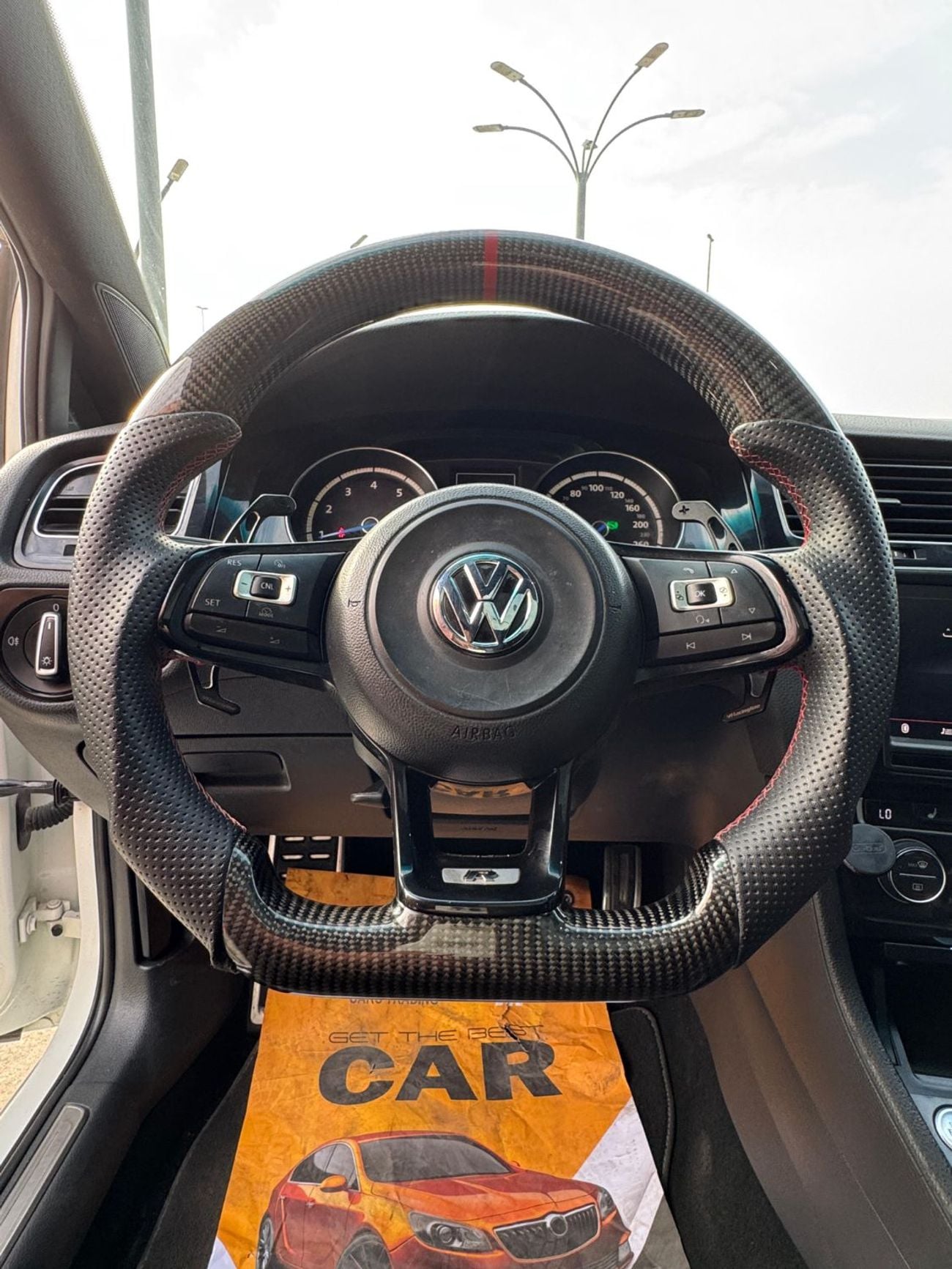 Volkswagen Golf R 