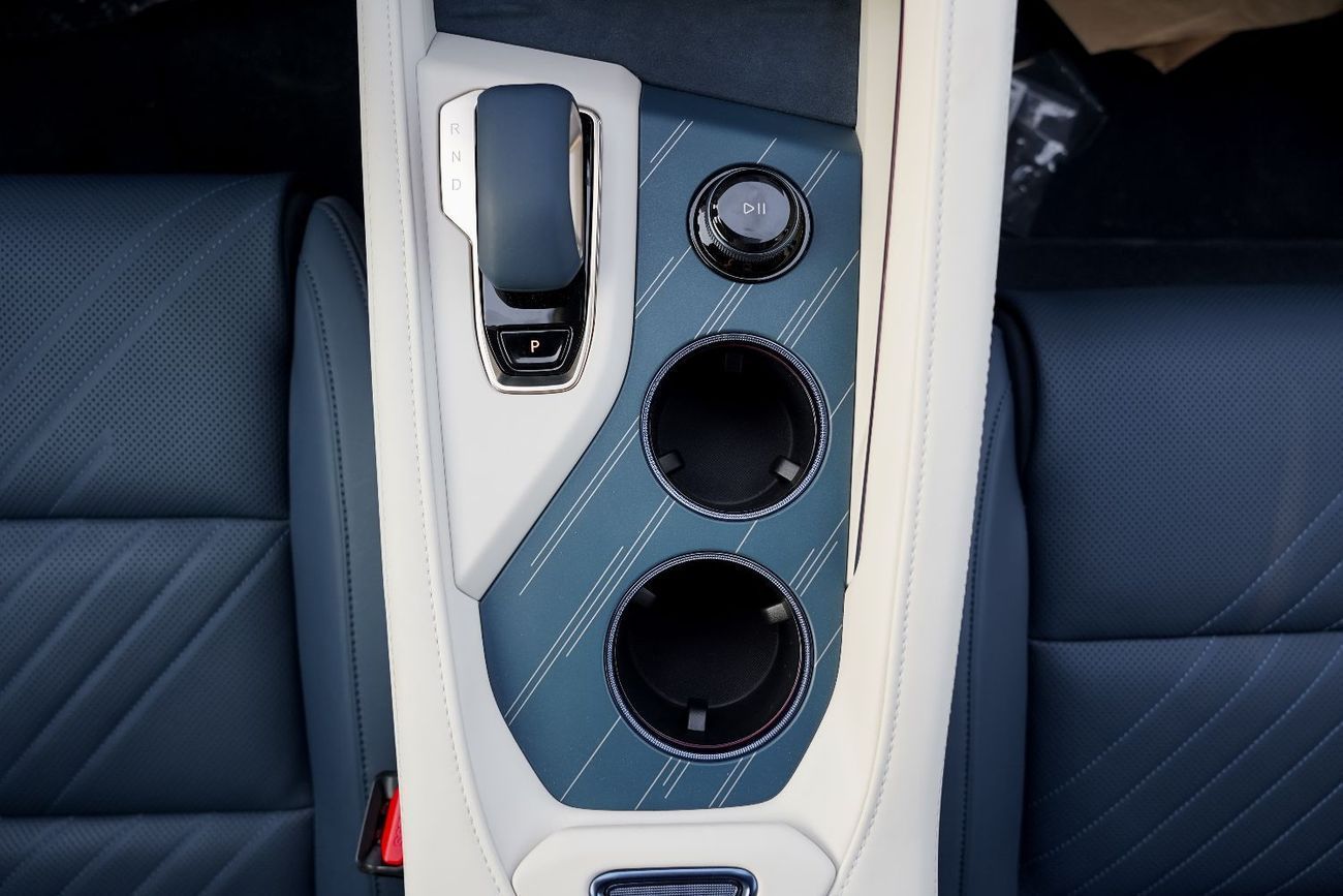 Zeekr 001 2025 ZEEKR 001 You Version 100k White 0Km