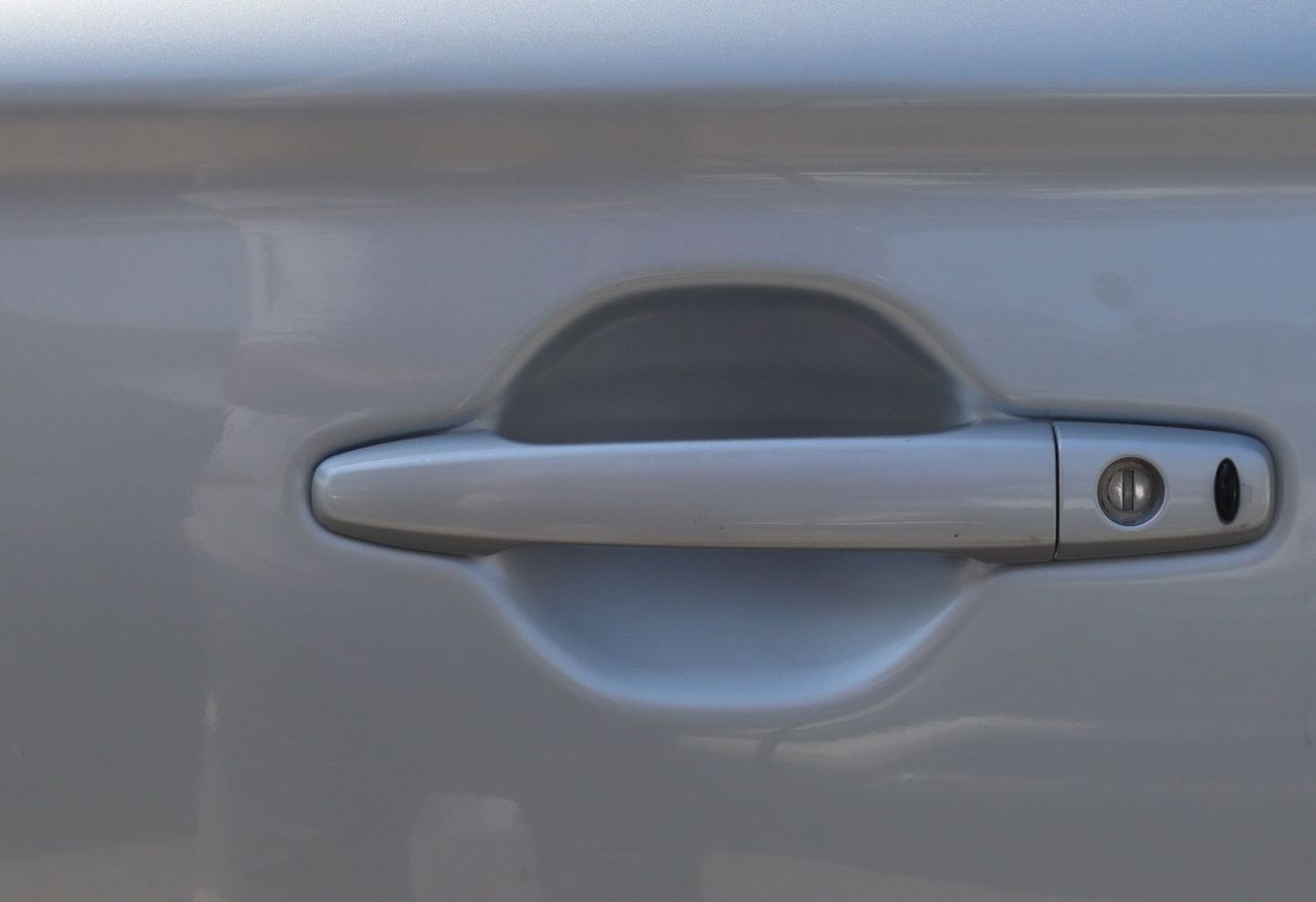 ميتسوبيشي آوتلاندر ميتسوبيشى آوتلاندر 2016-7 مقاعد -  خليجى بحاله ممتازه ممشى 155000 كم بمحرك  2.4L بسعر 30000 درهم