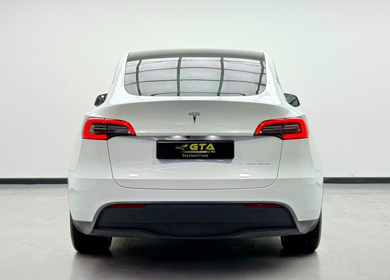 Tesla Model Y 2023 Tesla Model Y Long Range, Tesla Warranty+Full Service History, Excellent Condition, GCC Specs.