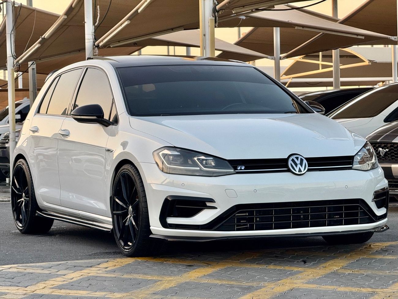 Volkswagen Golf R