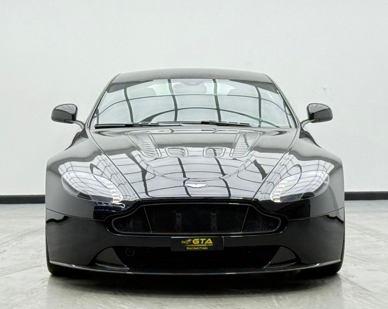 أستون مارتن فانتيج V12 S 6.0L 2014 Aston Martin Vantage S V12, 3 Years Aston Service Pack, Full Service History, Very L