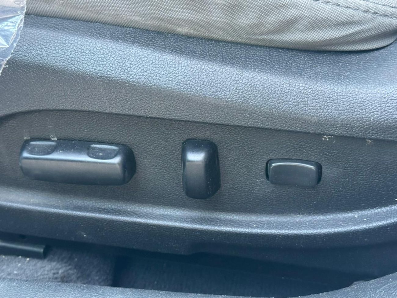 هيونداي سوناتا GLS Top / محرك V4 سعة 2.4 لتر / فتحة سقف / مقاعد كهربائية / نظيفة للغاية / بحالة ممتازة