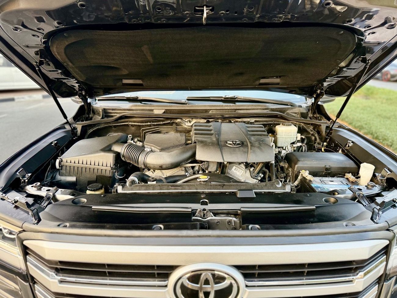 تويوتا لاند كروزر Toyota landcuriser GXR V6 2015 facelifted 2025