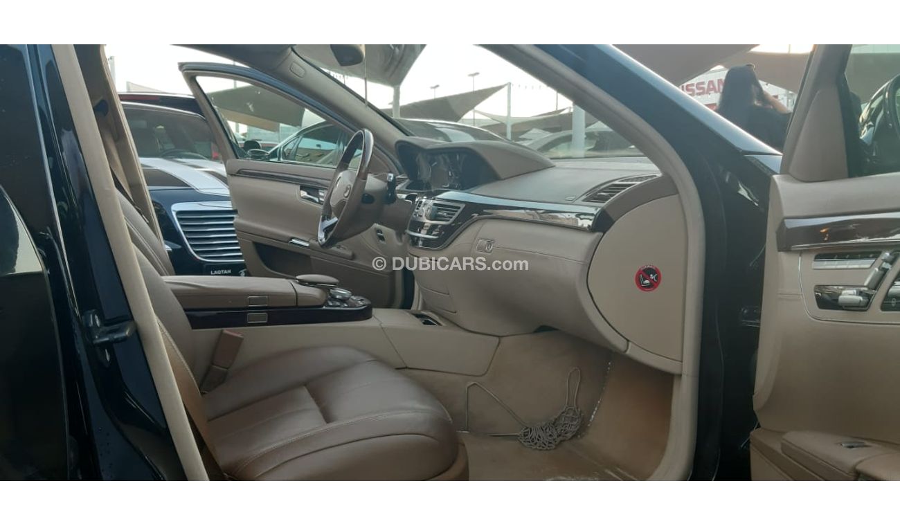 مرسيدس بنز S 350 خليجى - بانوراما - شاشة - كاميراخلفية - أبواب شفط - مرايا كهربائية - رنجات - حساسات - أنوار ضباب