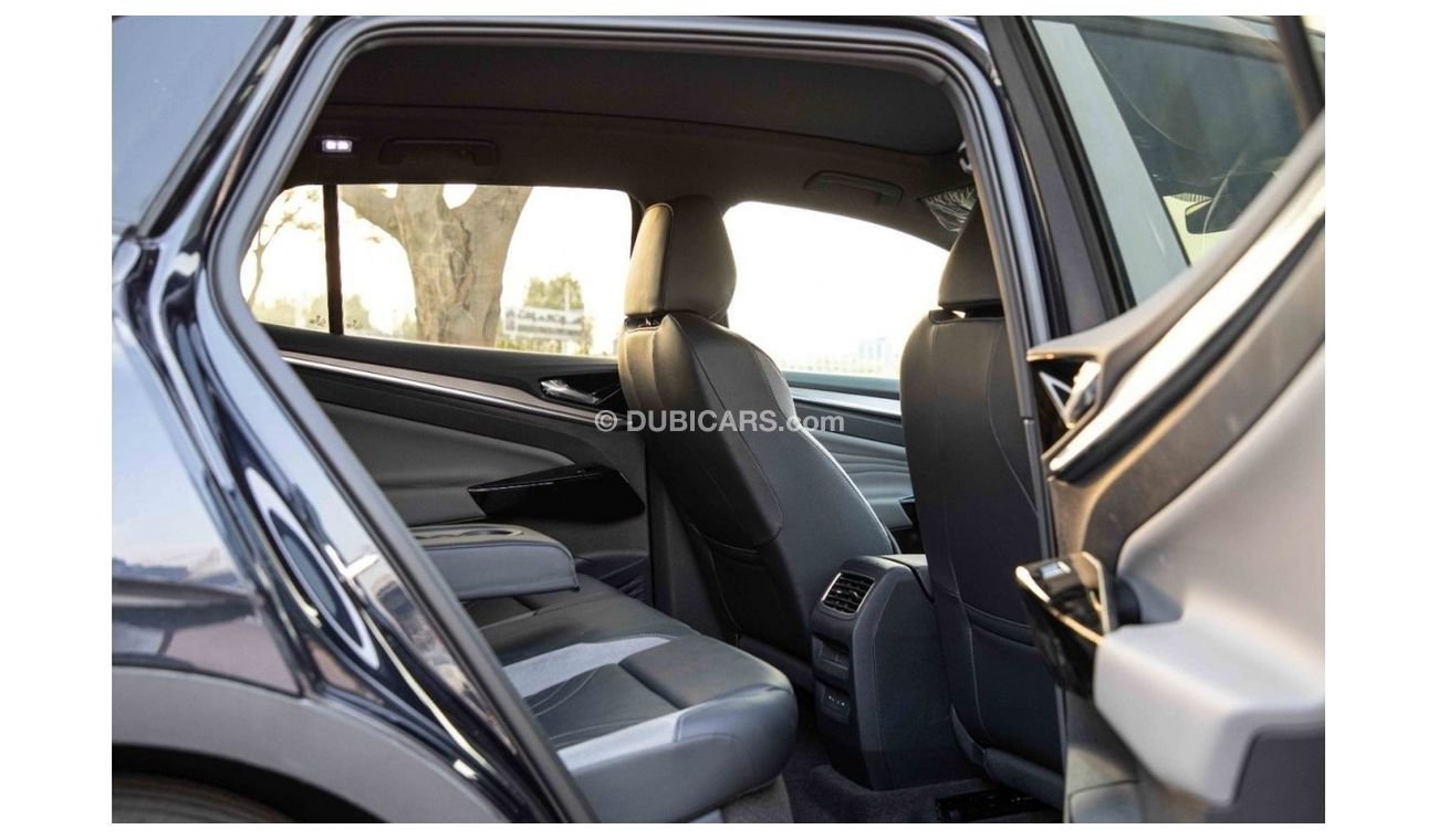 Volkswagen ID.4 2022 Volkswagen ID4 Pro 20" Fixed Panoramic Roof - Without HUD - with 360CAM E AT - Blue inside blac