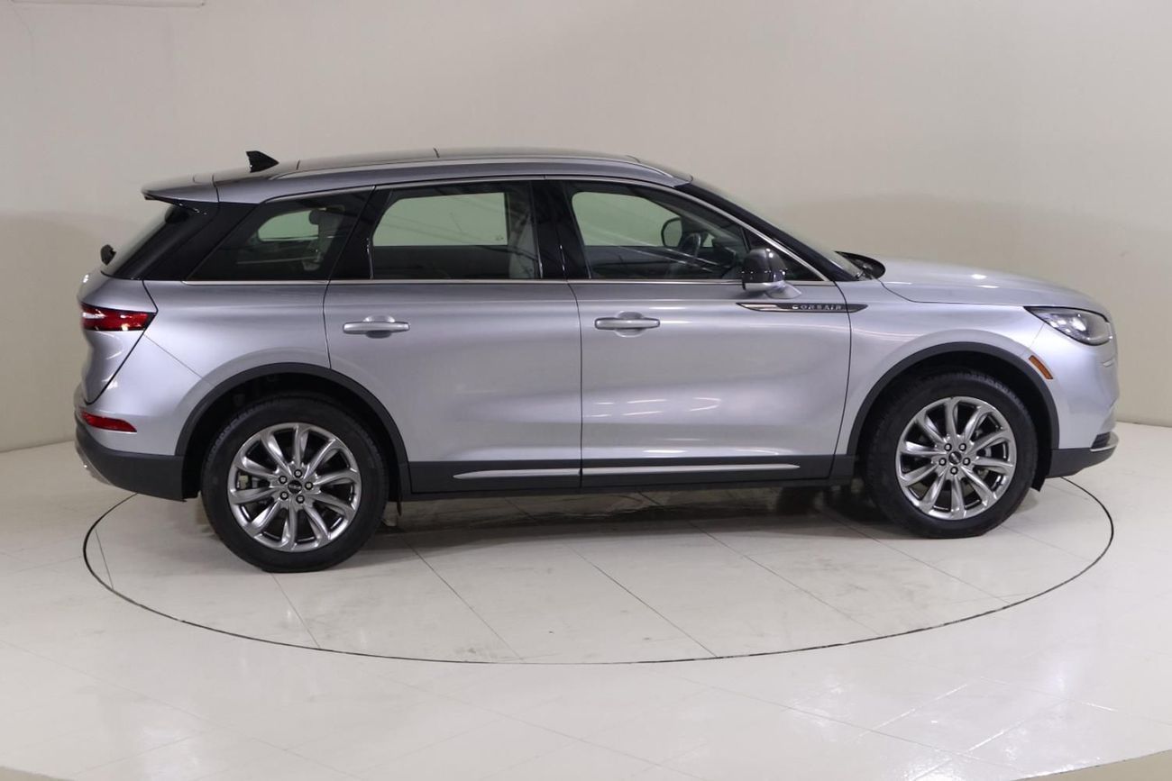 Lincoln Corsair COR222 / FREE Insurance + Registration / AL TAYER MOTORS / AL QOUZ SHOWROOM
