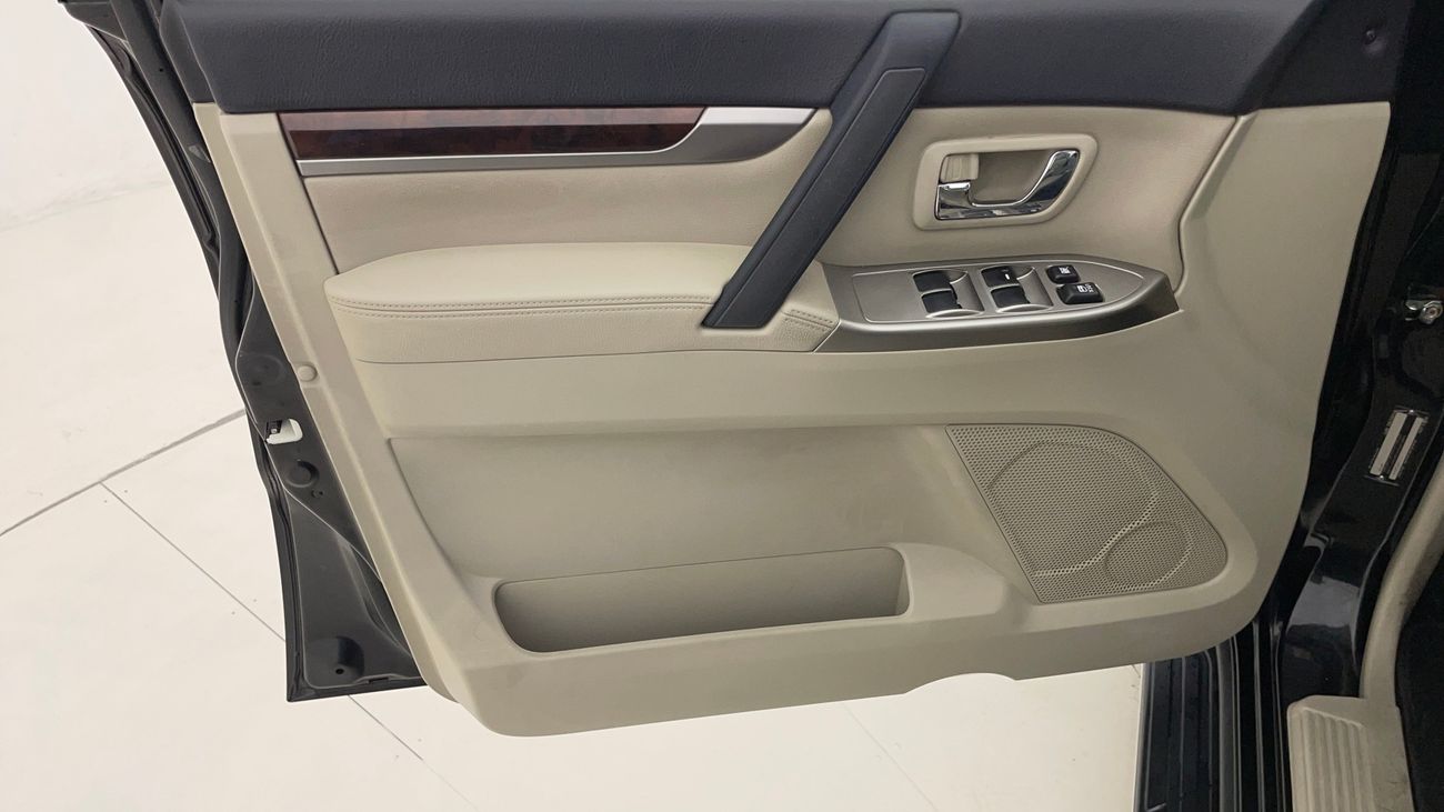 Mitsubishi Pajero GLS HIGHLINE 3.8 | Zero Down Payment | Home Test Drive