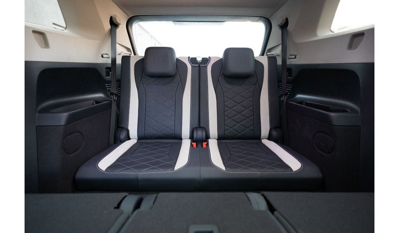 فولكس واجن ID.6 Volkswagen ID.6 Crozz Pro 2022 Chinese Spec under Warranty with Flexible Down-Payment.