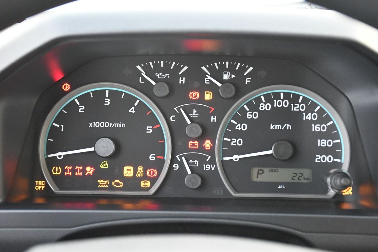 Toyota Land Cruiser 70 76 Series  2.8L Automatic Diesel  with diff lock ( LC Possible )