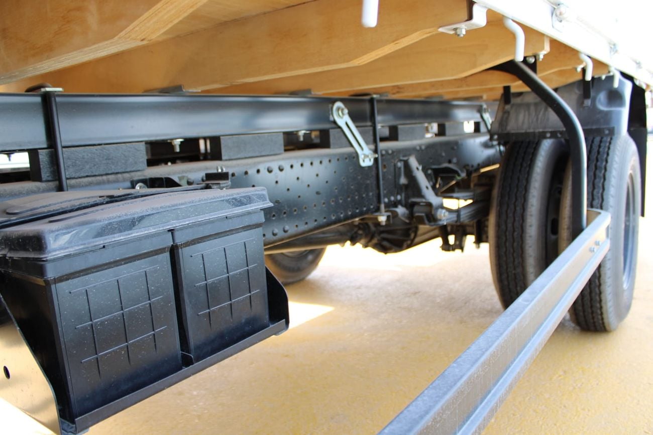 إيسوزو NPR شاحنة تجارية إيسوزو NPR 71 | ديزل موثوق | صفقات بالجملة | تصدير |