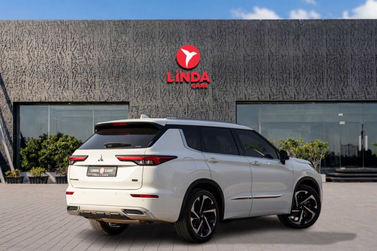 Mitsubishi Outlander PREMIUM LAUNCH EDITION Mitsubishi Outlander Limited Edition (7SEATER) 2023 GCC | Agency Warranty | S