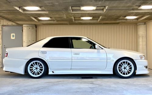 Toyota Chaser exterior - Side Profile