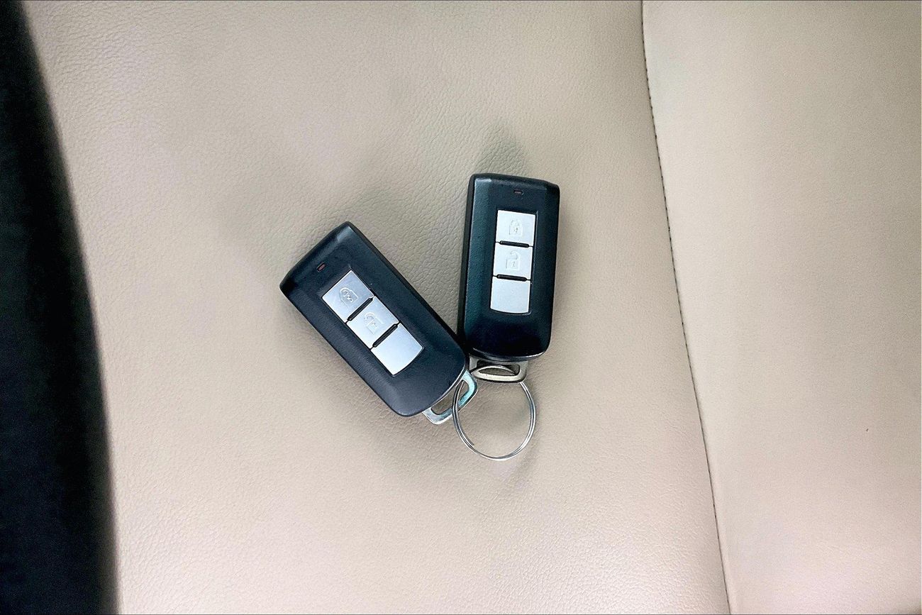 ميتسوبيشي مونتيرو سبورت Prime Edition | Carnival Sale • UP TO AED 20,000 OFF | شامل الضمان | 0 ﺪﻔﻋﺓ ﺃﻮﻟﻯ