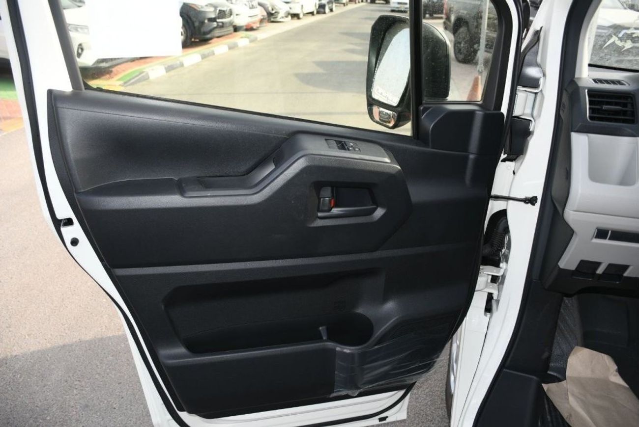 تويوتا هاياس 2025 Toyota HiAce 3.5L V6 Automatic  (CARGO)