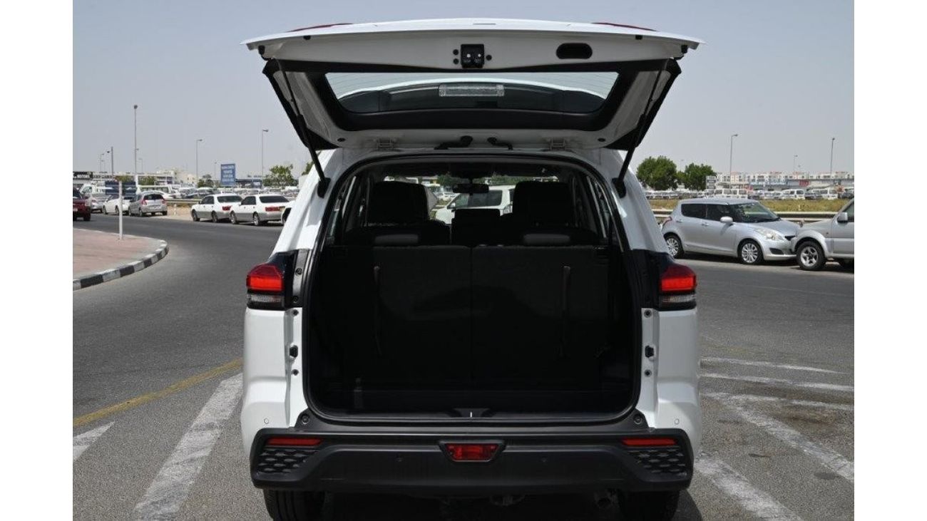 Toyota Innova 2.0L 8 SEATER AUTOMATIC