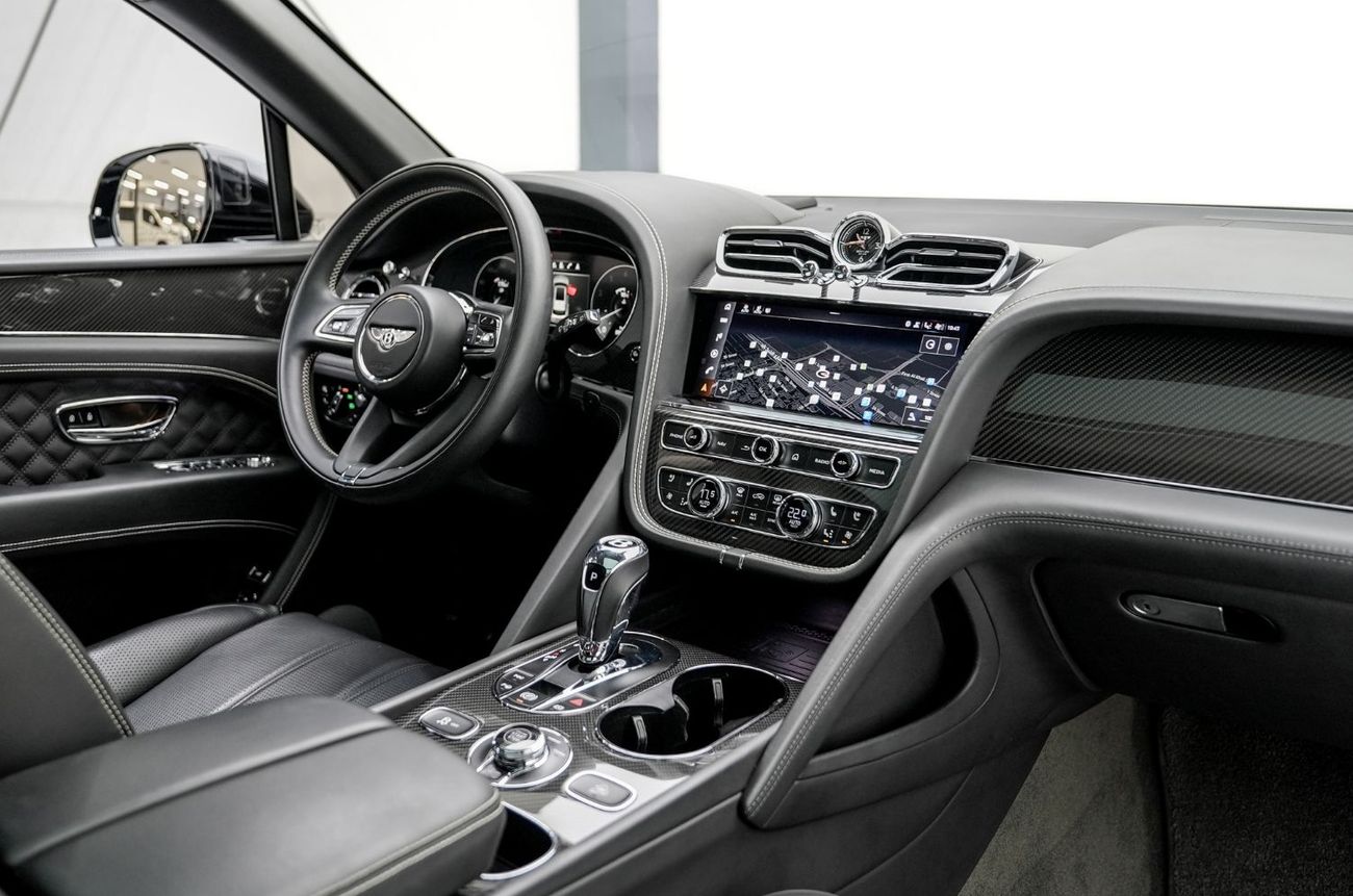 بنتلي بينتايجا Bentayga 4.0T 2021 Bentley Mulliner Blackline, Warranty, Full Bentley Service History, Fully Loaded,