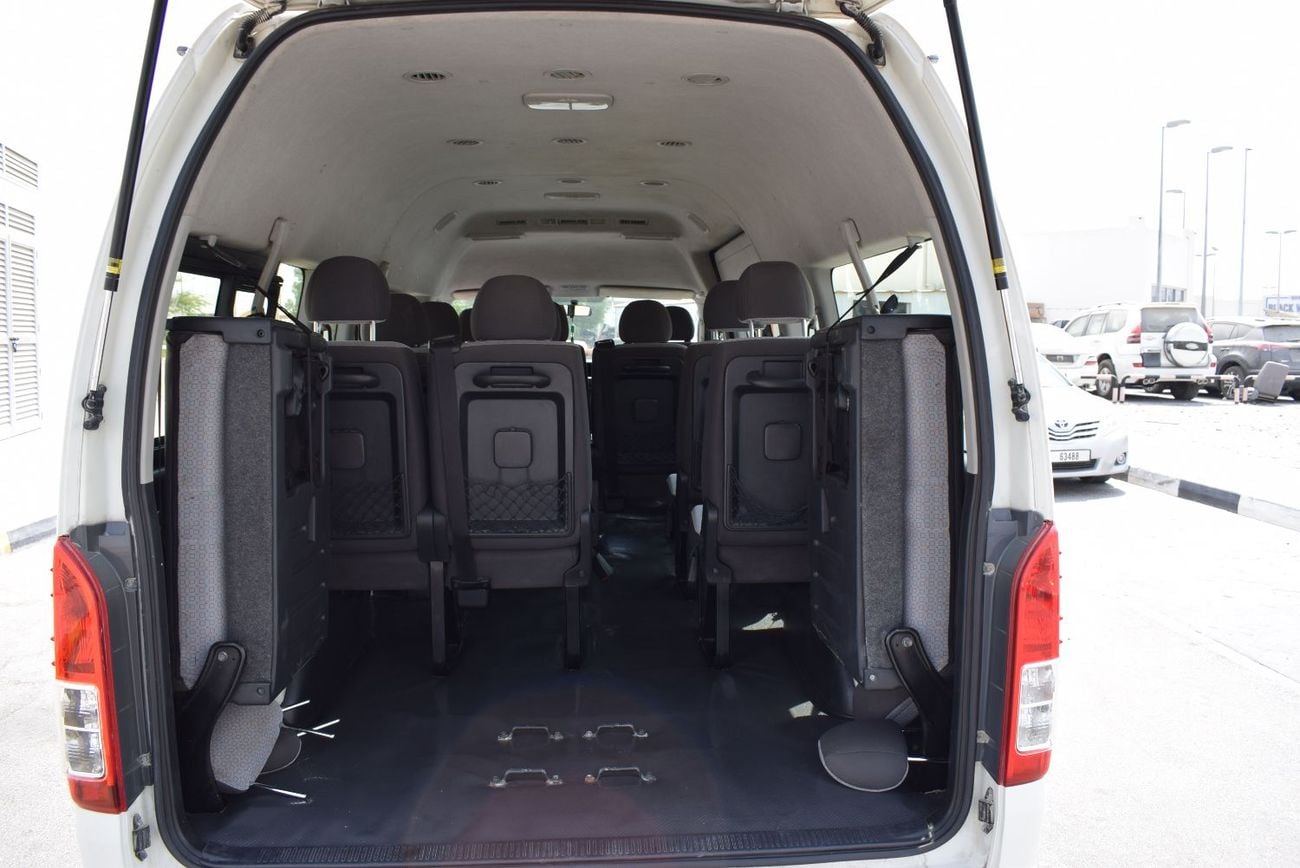 Toyota Hiace GL 15 seater bus, model:2016