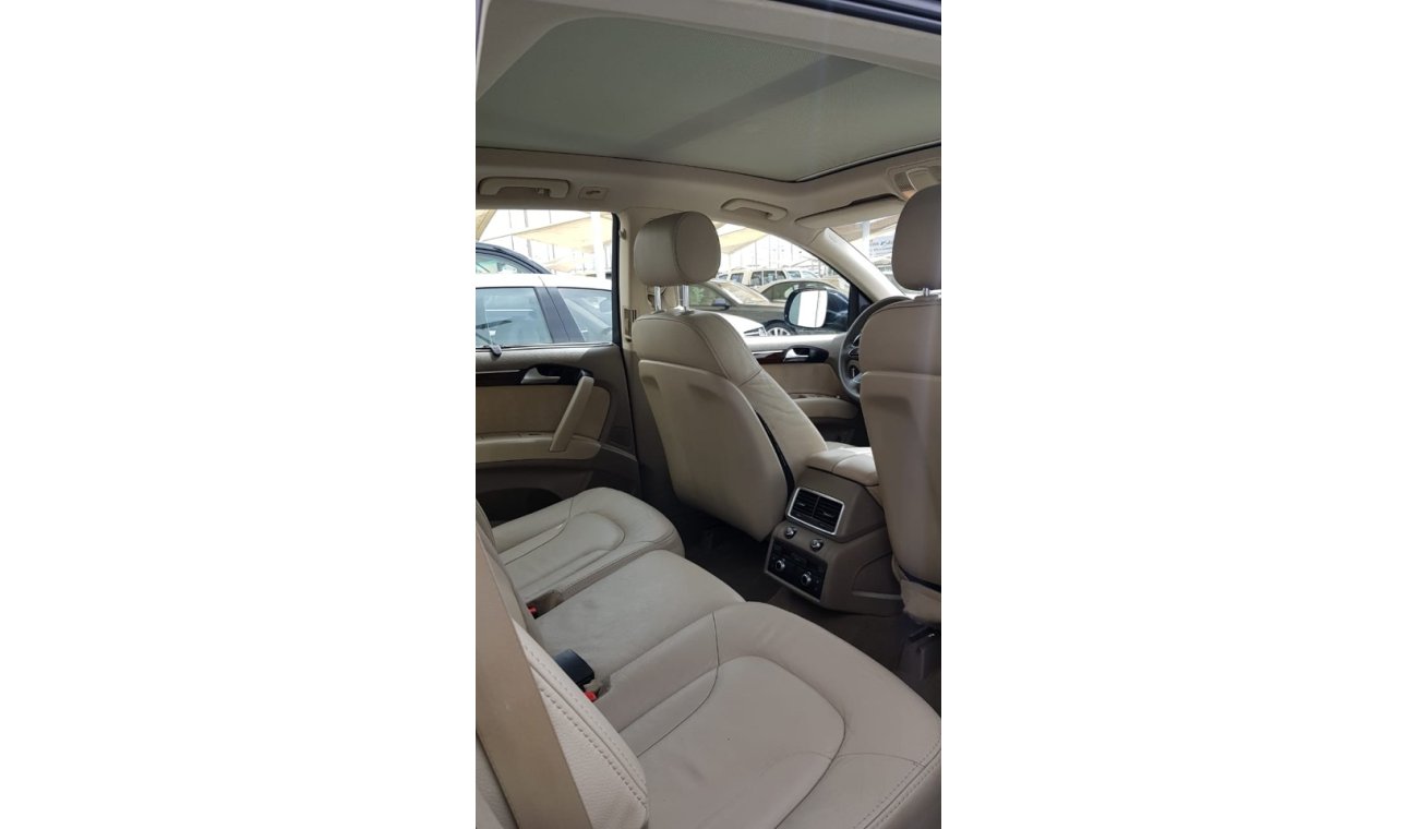 Audi Q7 Model 2012 car prefect condition full service full option low mileage one owner no need any