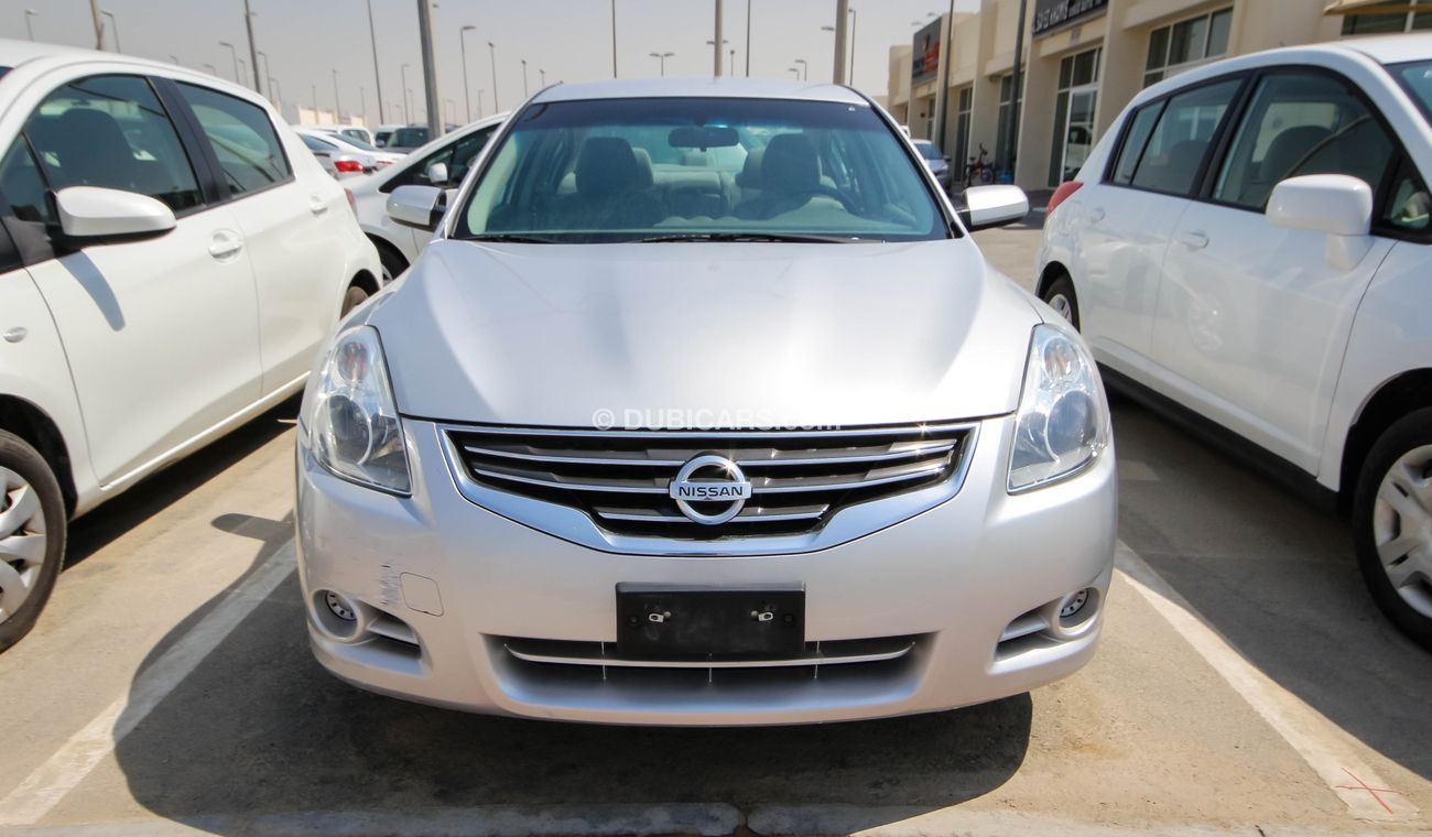 Nissan Altima 2.5S XTRONIC CVT