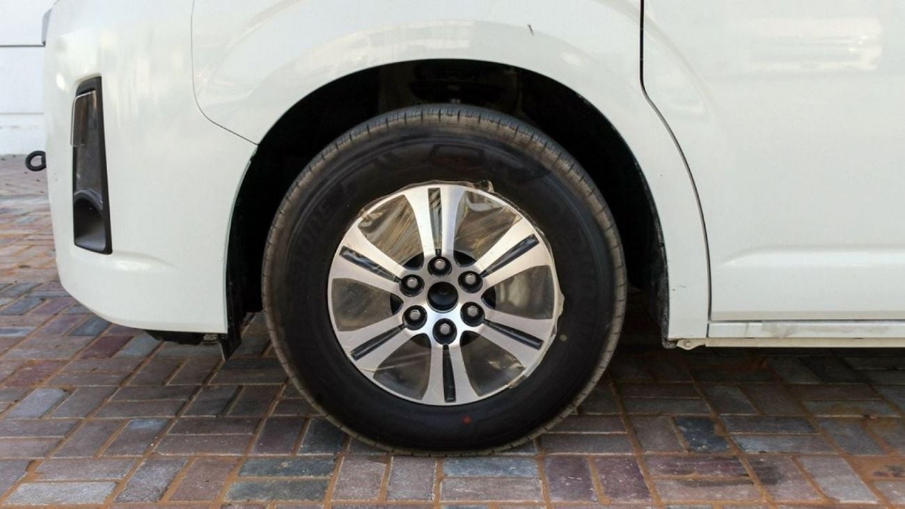 Toyota Hiace Toyota HIACE D 2.8L PANEL 15 SEATS (Export Only)