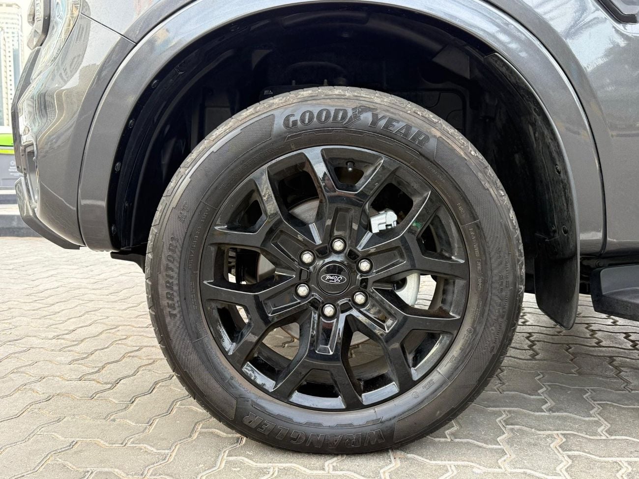 Ford Everest Sport 2.L Bi-Turbo Right Hand Drive