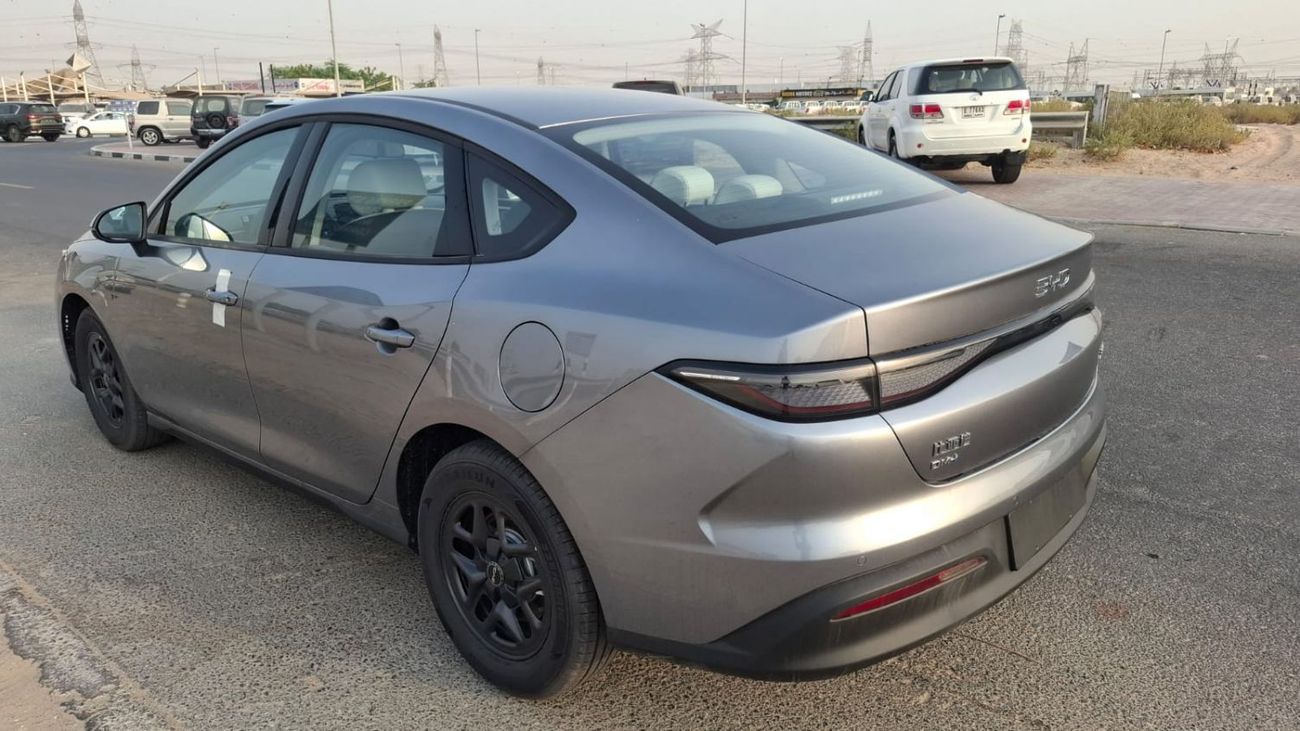 بي واي دي سيل 05 DM-i 2025 BYD SEAL 05 DMI  (Export Price 50000 Aed)
