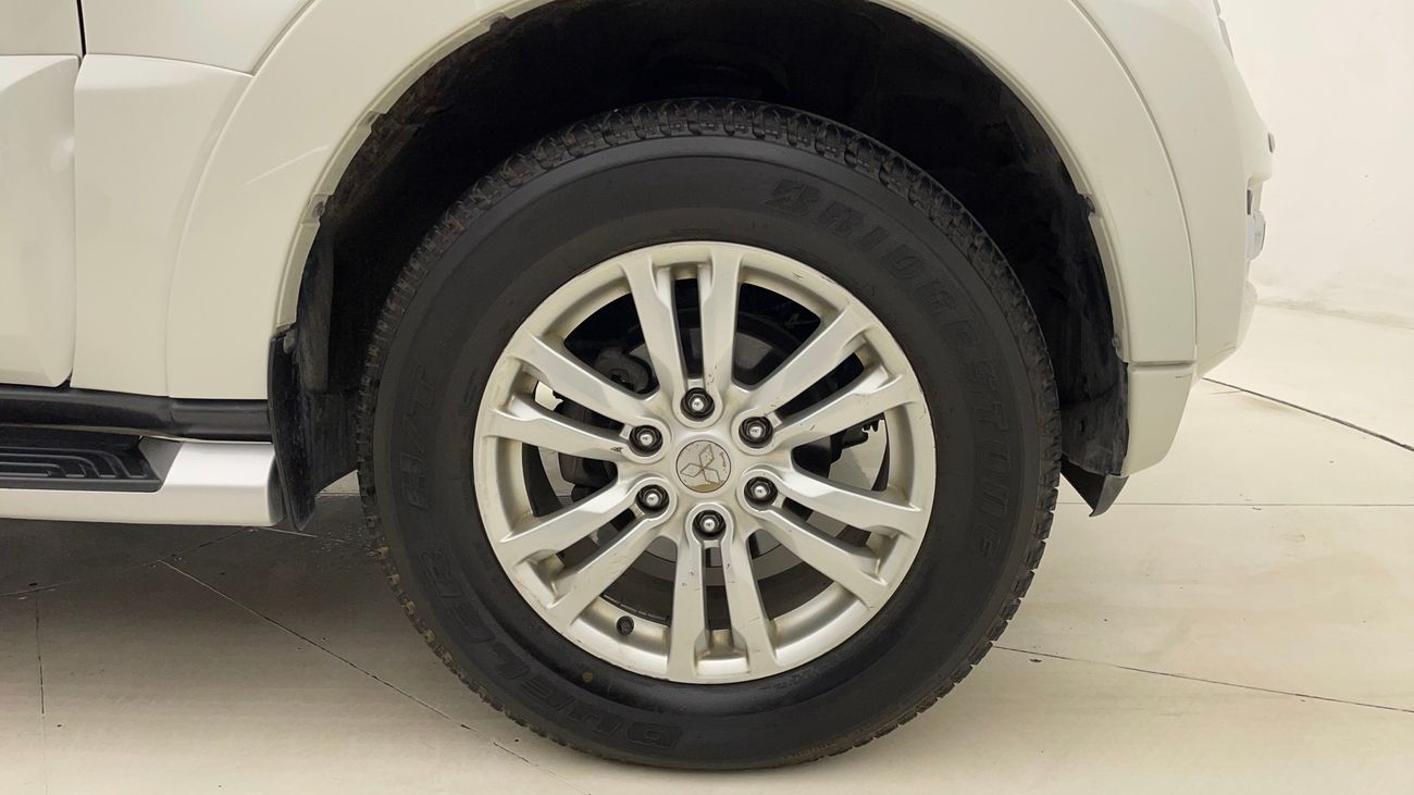 ميتسوبيشي باجيرو GLS TOP 3.5 | بدون دفعة مقدمة | اختبار القيادة في المنزل