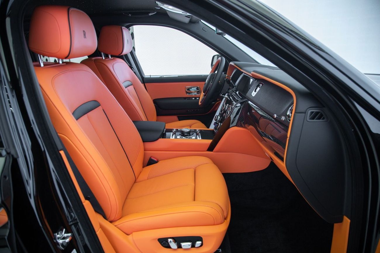 رولز رويس كولينان BLACK BADGE