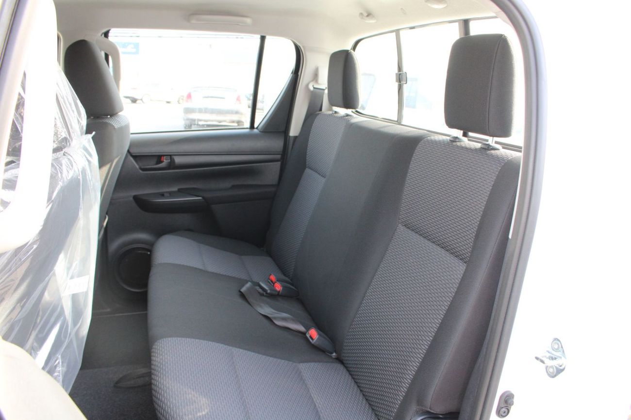 تويوتا هيلوكس TOYOTA HILUX 2.4L DIESEL DOUBLE CABIN 4 X 4 BASIC AUTOMATIC