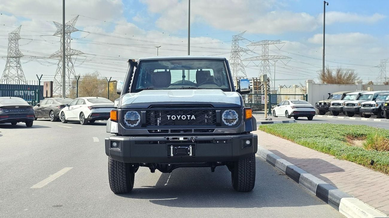 تويوتا لاند كروزر بيك آب Toyota Land Cruiser Pick Up LC79 DOUBLE CABIN LX-Z A/T 4.0 V6 EXPORT ONLY