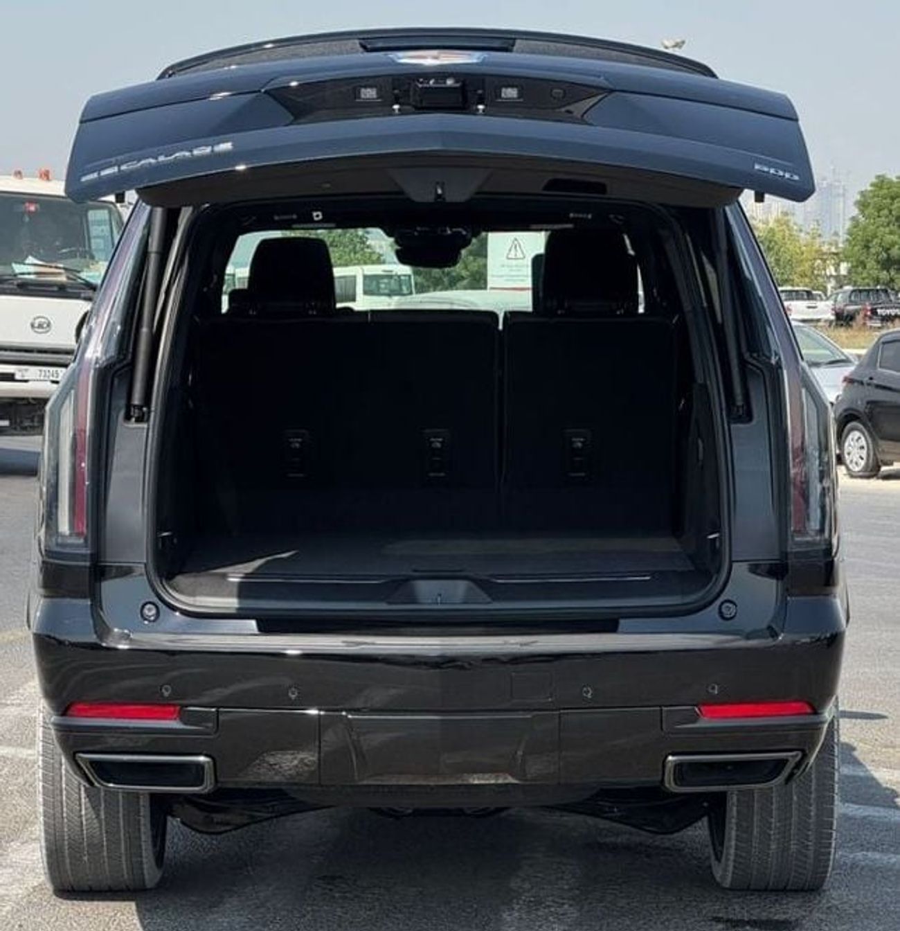 Cadillac Escalade CADILLAC ESCALADE ESV EXECUTIVE LWB 2025