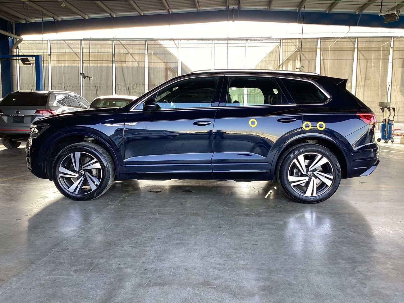 فولكس واجن طوارق R-Line | شامل الضمان | 0 ﺪﻔﻋﺓ ﺃﻮﻟﻯ