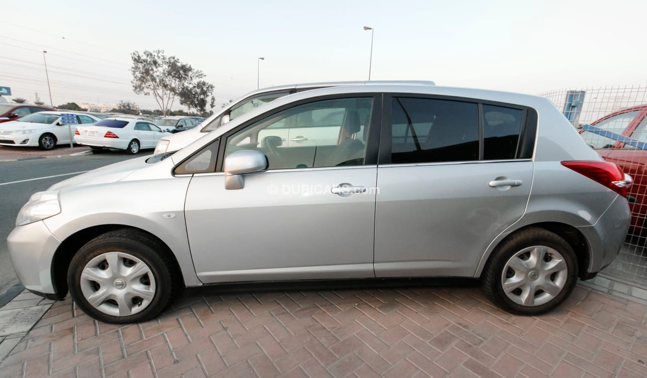 Nissan Tiida