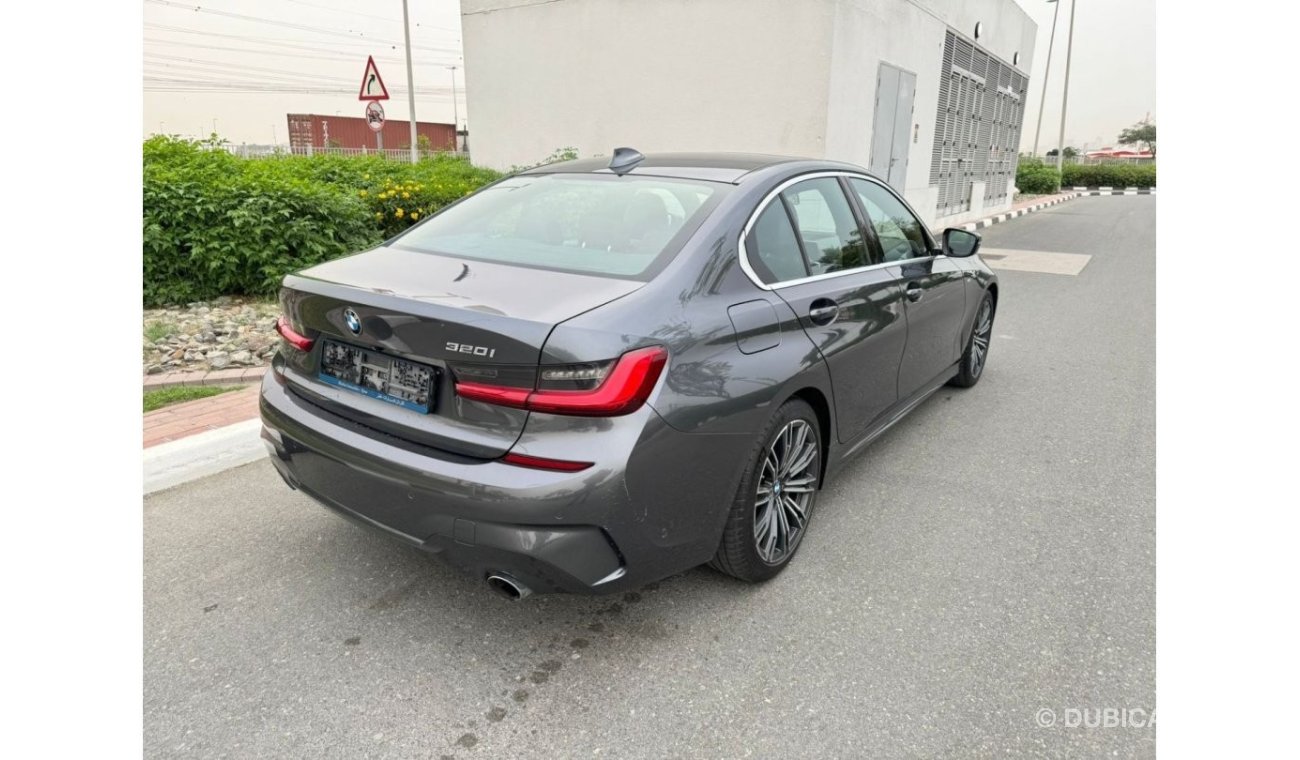 BMW 320i Exclusive GCC BMW 320 SUPER CLEAN READY TO DRIVE