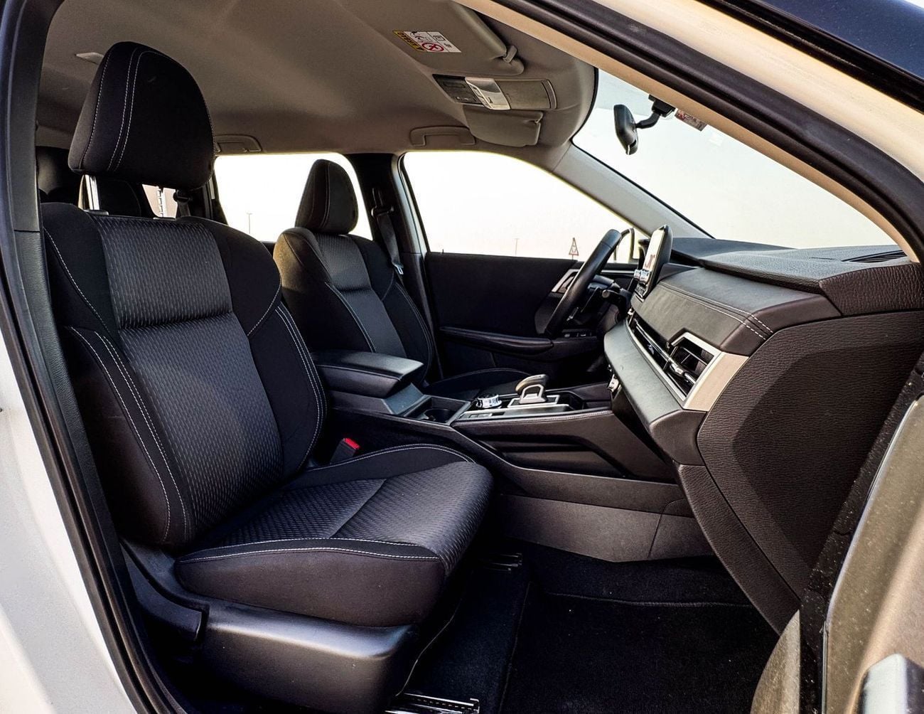 Mitsubishi Outlander Mitsubishi Outlander | 3.0 L | 2023 | GCC | Accident-Free |  In Excellent Condition | 1109 P.M
