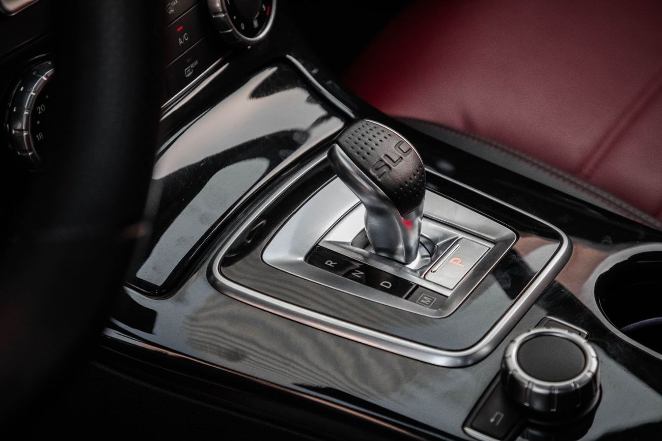 Mercedes-Benz SLC 200 200 AMG | 2,154 P.M  | 0% Downpayment | Excellent Condition!