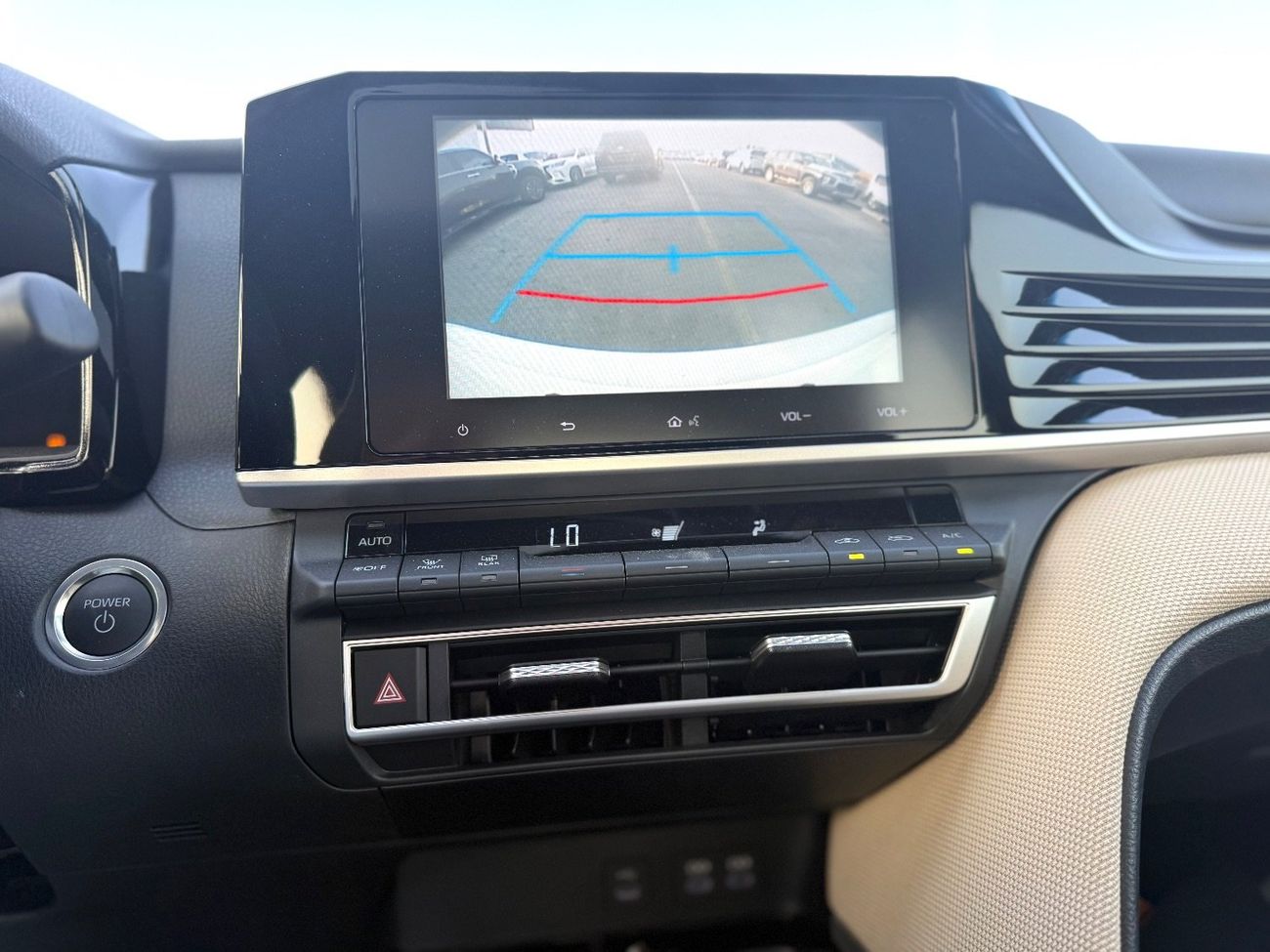 Toyota Camry XLE 2.5L Hybrid